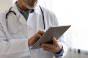 Dr. Bustillo is a highly-regarded plastic surgeon based in Miami, Florida who uses computer imaging for revision rhinoplasty.
